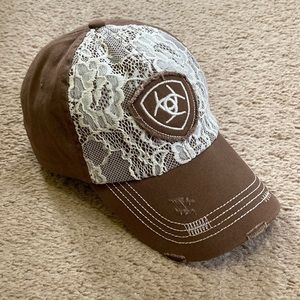 Ariat women’s distressed hat